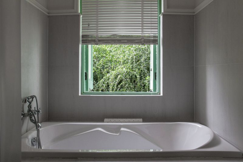 Glass Fiber Bathtub